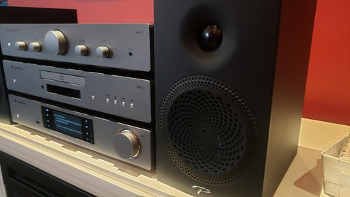Cambridge Audio / Paradigm | Ensemble audio haute-fidélité - Cambridge AX-A25 - Cambridge lecteur CD AX-C25 - Lecteur réseau CX-N - Paradigm Premier 100-SONXPLUS Chambly