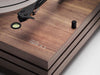 Music Hall mmf-9.3 | Table tournante - 2 Vitesses - Avec cartouche Goldring Eroica LX - Noyer - Vue rapprochée | SONXPLUS Chambly